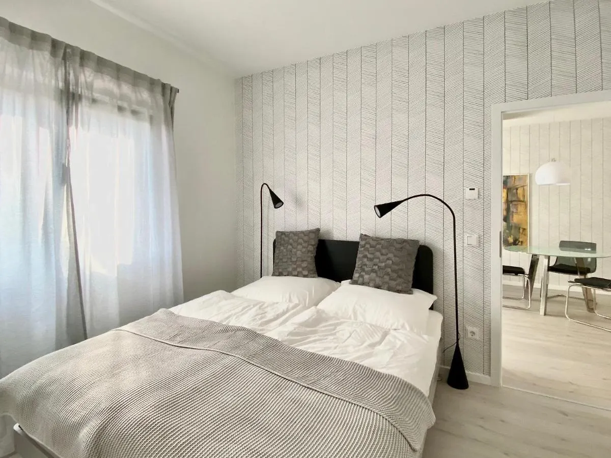 アパート Modernes Apartment, Terrasse Und Garten Am Lilienthalpark Im Suedwesten Berlins