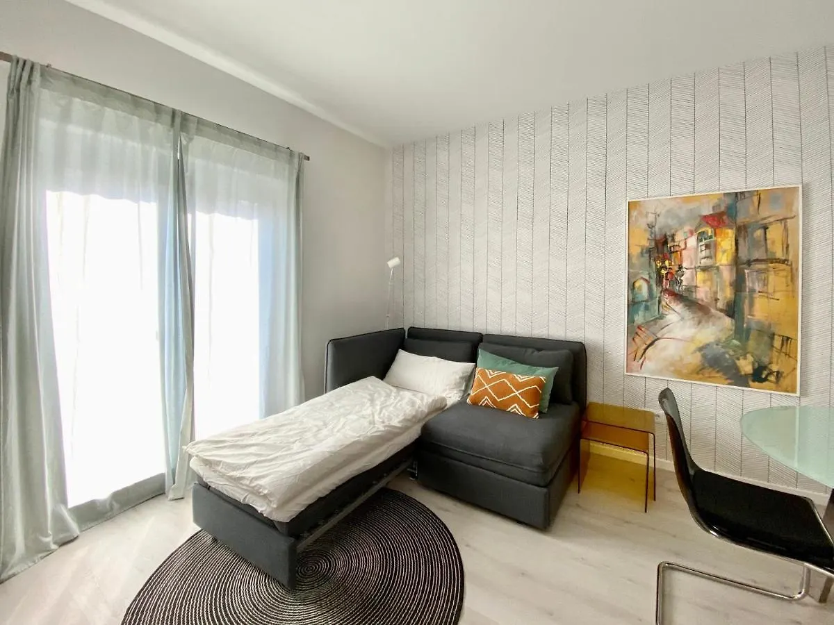 Modernes Apartment, Terrasse Und Garten Am Lilienthalpark Im Suedwesten Berlins 0*, ベルリン